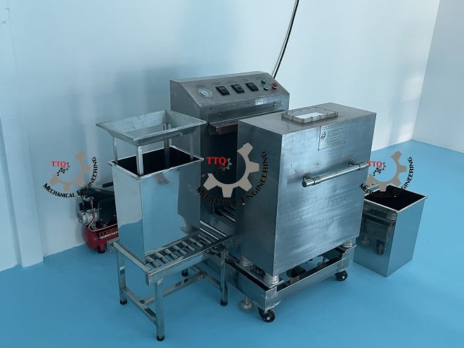 Vacuum packing machine — factory install, Cambodia