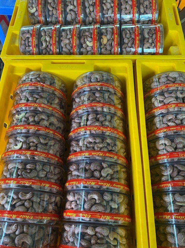 cashew packing